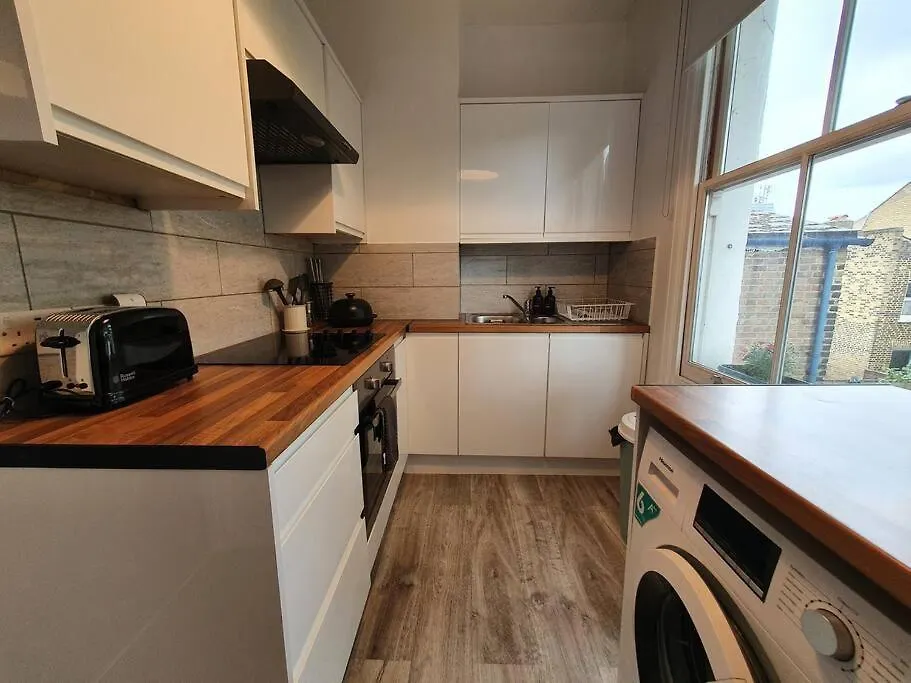 Beautiful Flat In Bow Apartment London